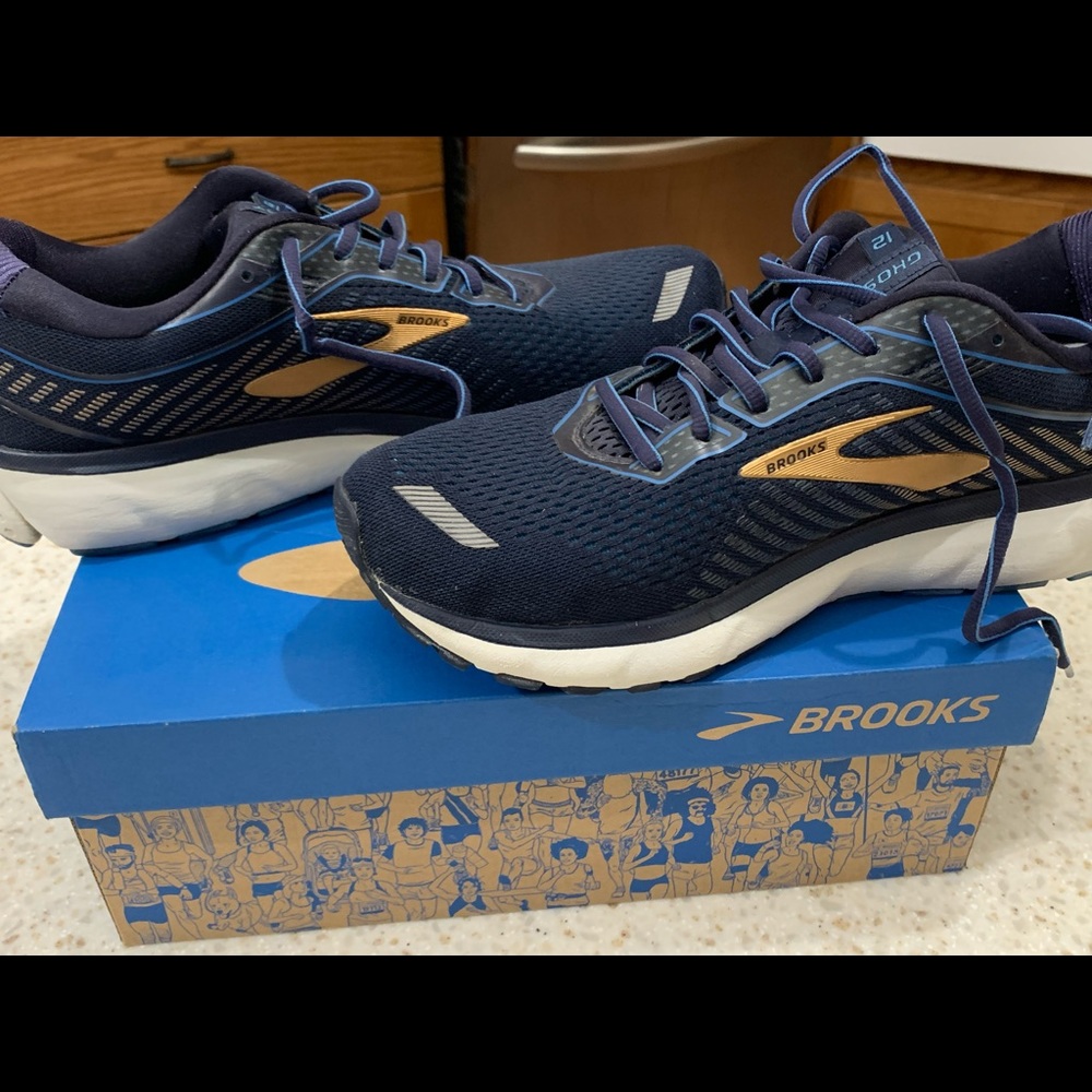 Brooks Ghost 12, Navy and Gold, size 11 wide- used